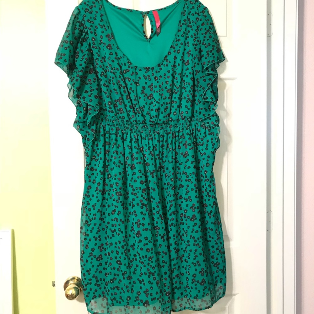 🌿💐Adorable Green Floral